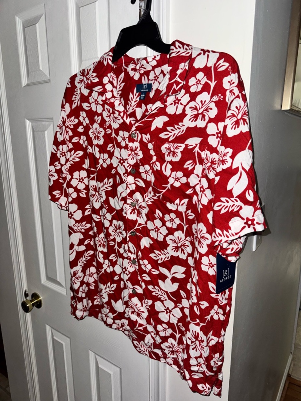 George Men’s Hawaiian Shirt L NWT Red White Hibiscus Floral Rayon Aloha Camp Top - Picture 5 of 11
